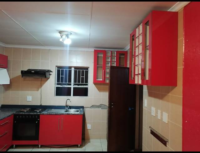 2 bed property to rent in ORMONDE